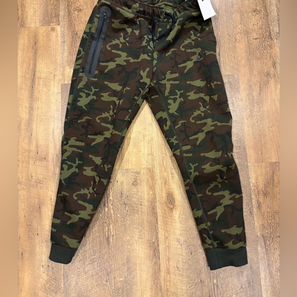 Nike Tech Fleece Camo - Picture 2 of 7